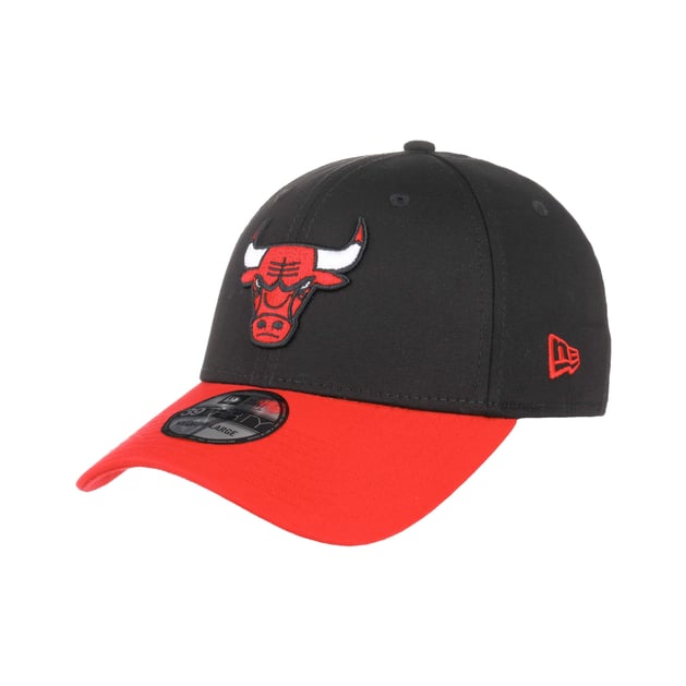 39Thirty Black Base Bulls Cap by New Era