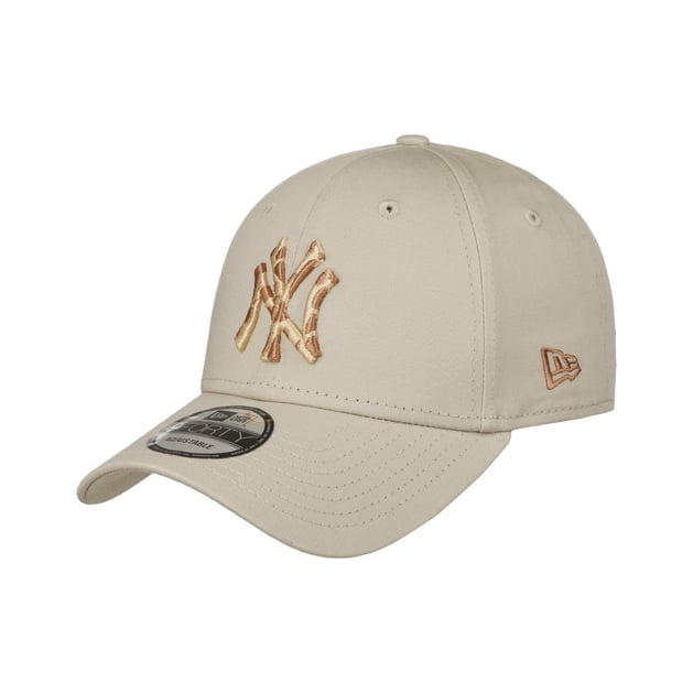 9Forty Animal Infill Yankees Cap by New Era