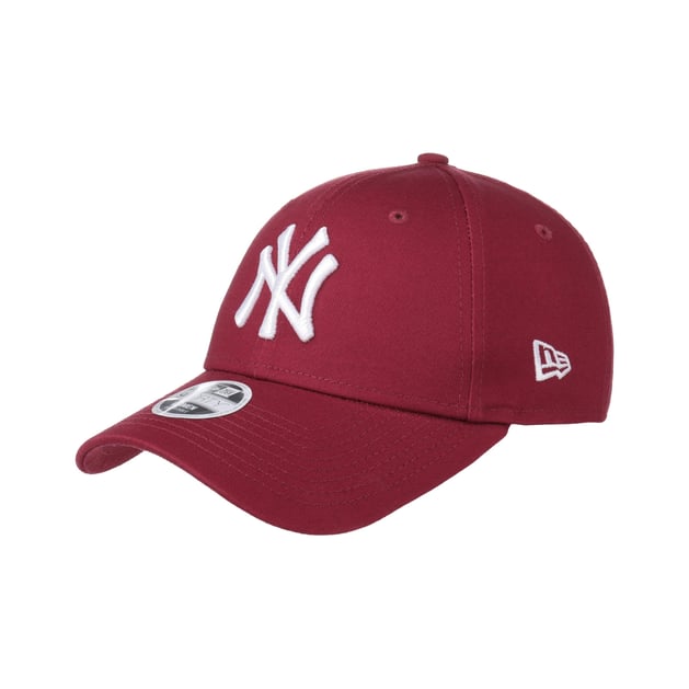 9Forty Ess NY Yankees Strapback Cap by New Era