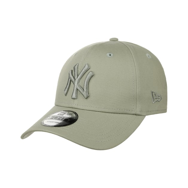 9Forty League Essential NYY Cap by New Era