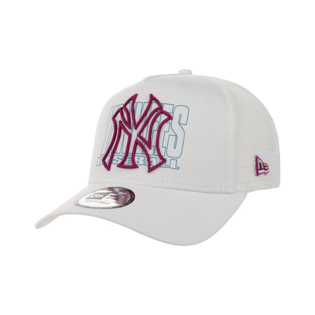 9Forty Logo Overlay Yankees Cap by New Era --> Shop Hats
