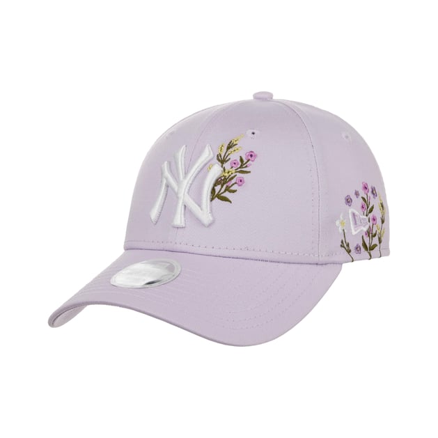9Forty WMNS Floral Icon Yankees Cap by New Era --> Shop Hats