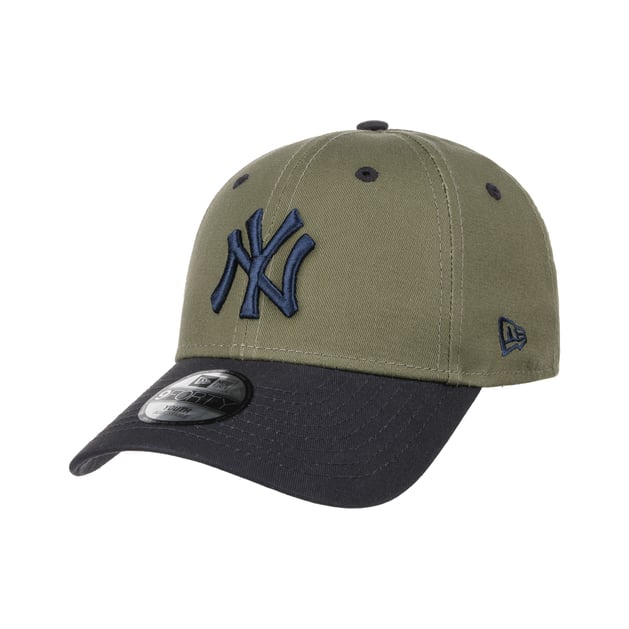 9Forty Youth Contrast Yankees Cap by New Era