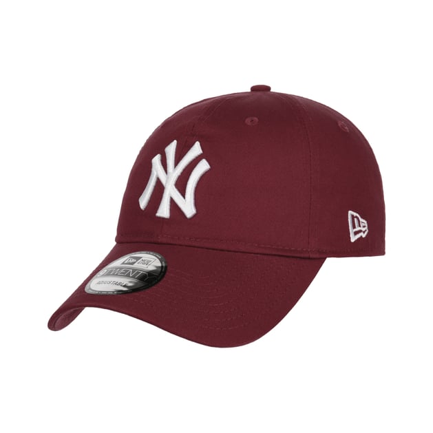 9Twenty Essential Yankees Cap by New Era --> Shop Hats