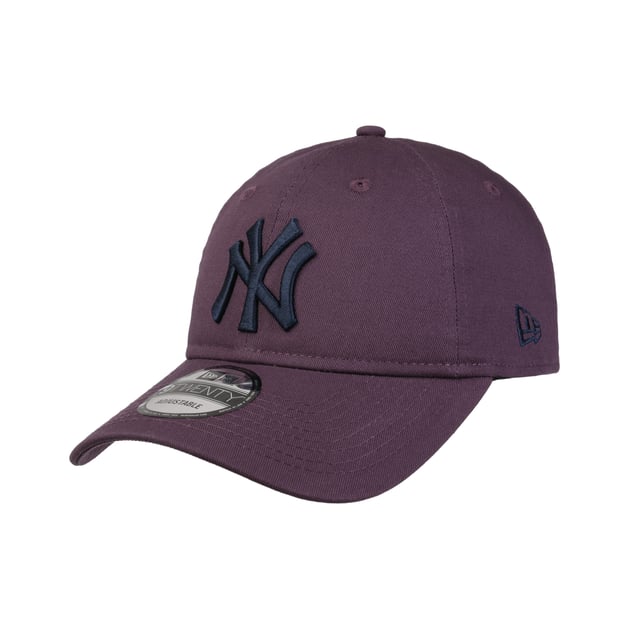 9Twenty League Ess Yankees Cap by New Era