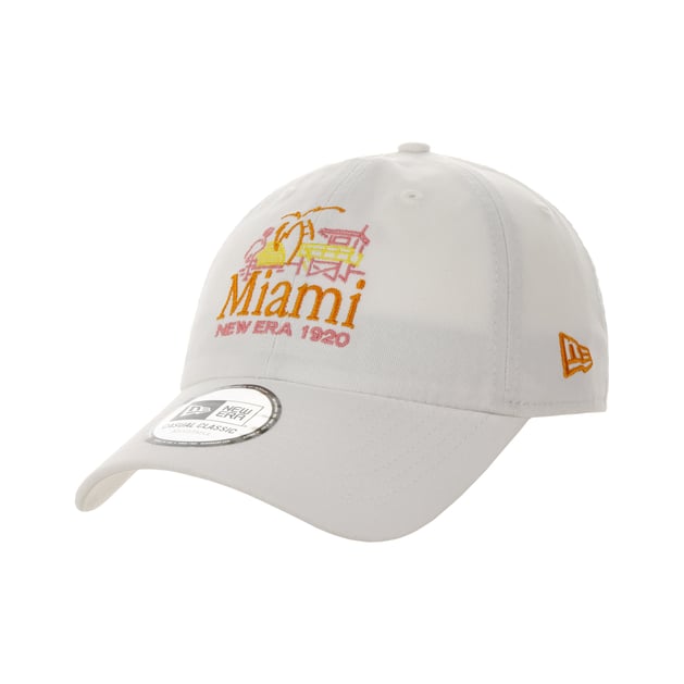 9Twenty Script Classic Cap by New Era