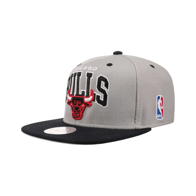 Arch 2Tone Bulls Cap by Mitchell & Ness