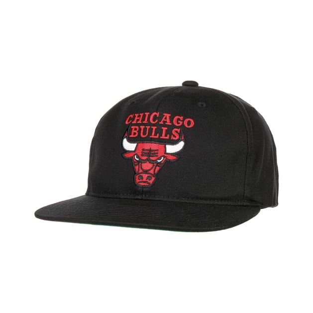 Deadstock Bulls Cap by Mitchell & Ness