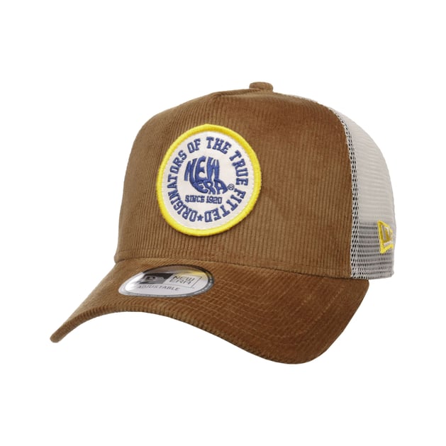 Fabric Patch Corduroy Trucker Cap by New Era - 28,95 €