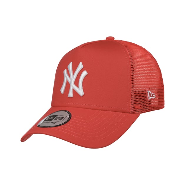 NY Yankees League Ess Trucker Cap by New Era