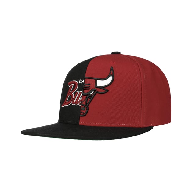 Split Crown Bulls Cap by Mitchell & Ness